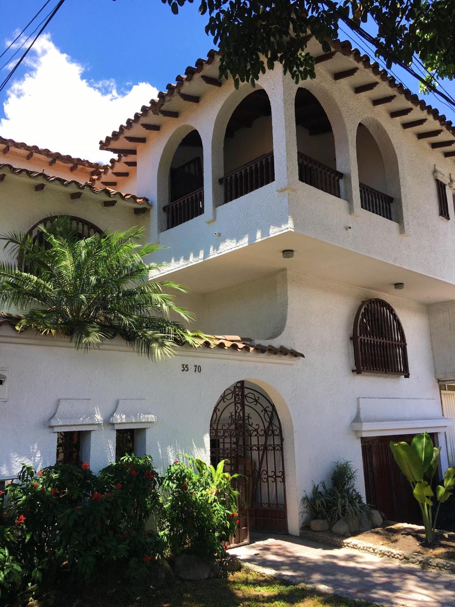 Oasis En El Corazon De Medellin, Laureles Apartment Bagian luar foto